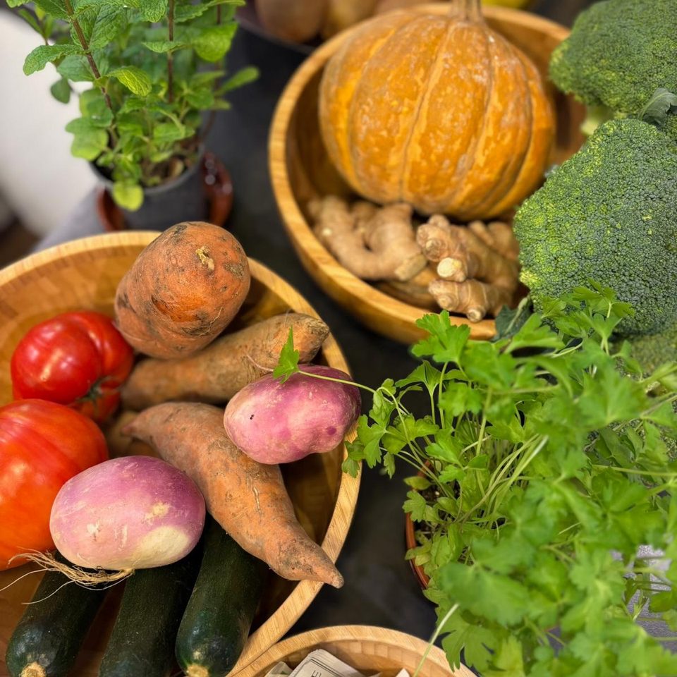 Seasonal vegetables, ginger and herbal teas: the nutrition advice of an Ayurvedic consultation